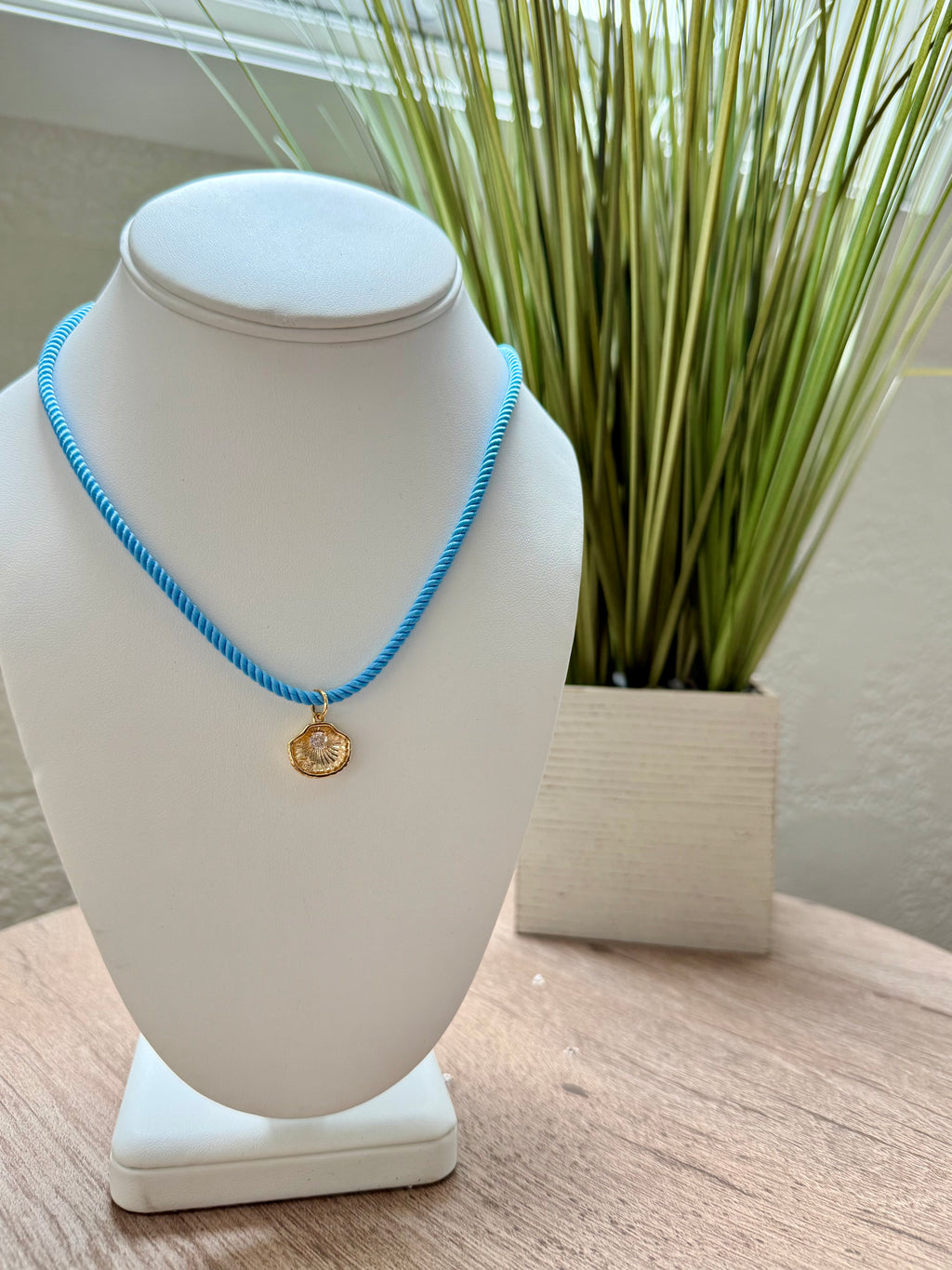 Mini Shell Necklace-Blue