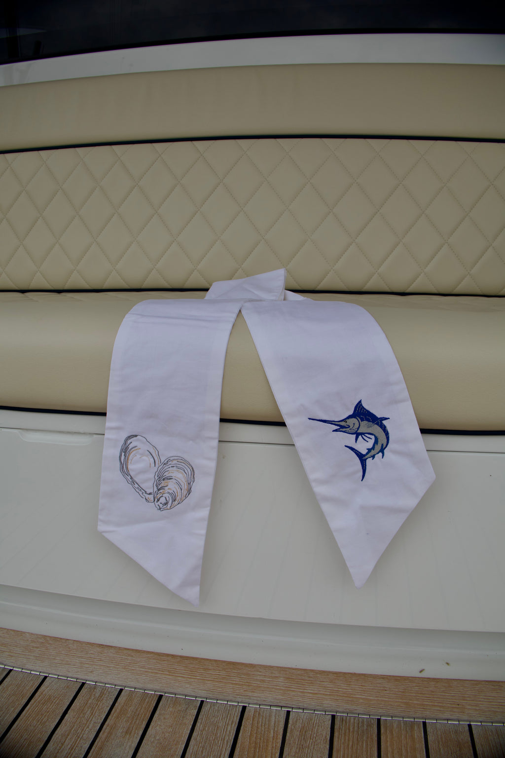 Blue Marlin/Oyster wreath scarf
